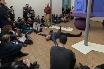 Foto And where are all the people 19