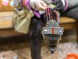 Foto Exaggerated Footsteps 04