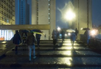 Foto Exaggerated Footsteps 12