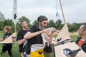 Foto UFO garage bar 10