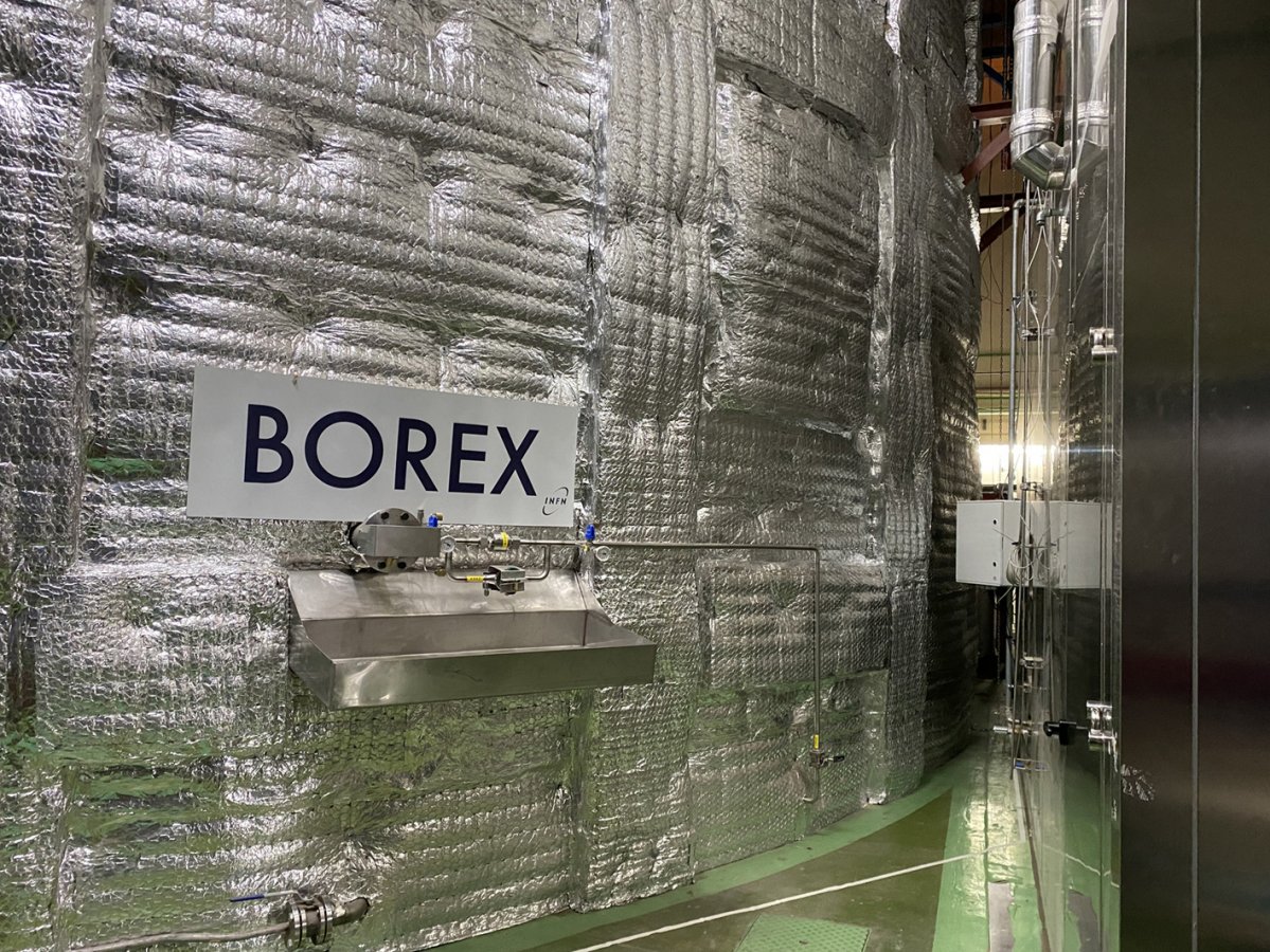 COSMIC SILENCE 4, fluorescence 3